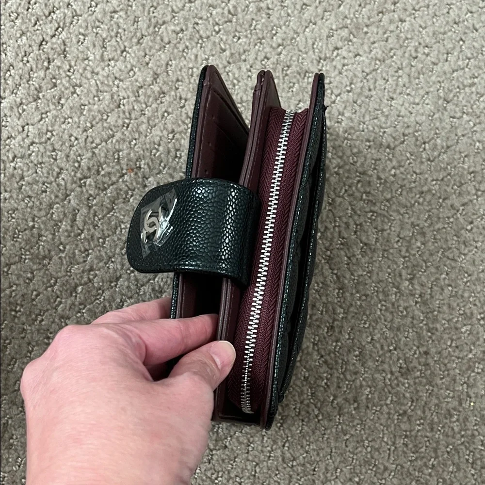 Black Quilted Wallet - Picture 4 of 6